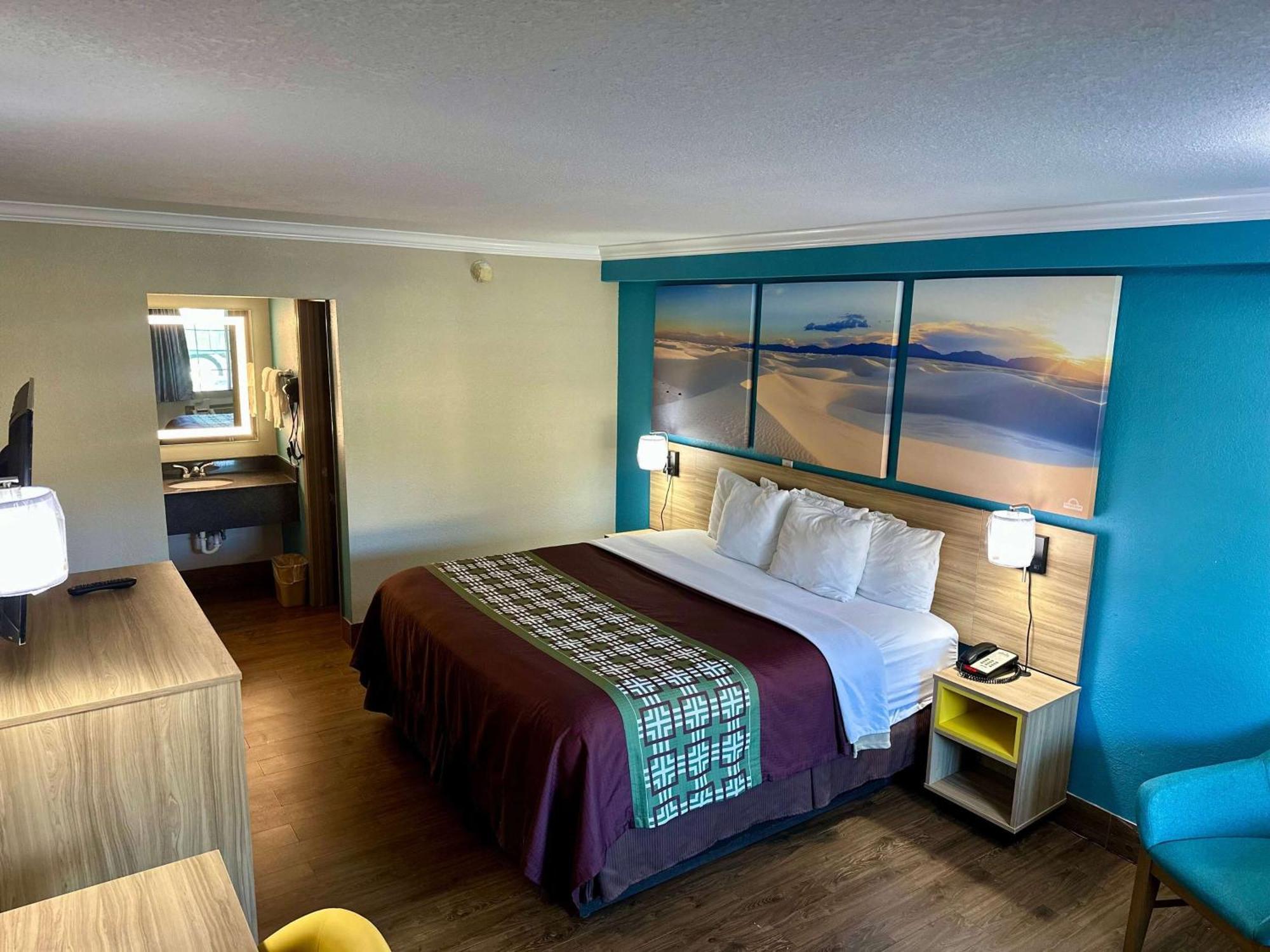 Days Inn By Wyndham Houston East מראה חיצוני תמונה