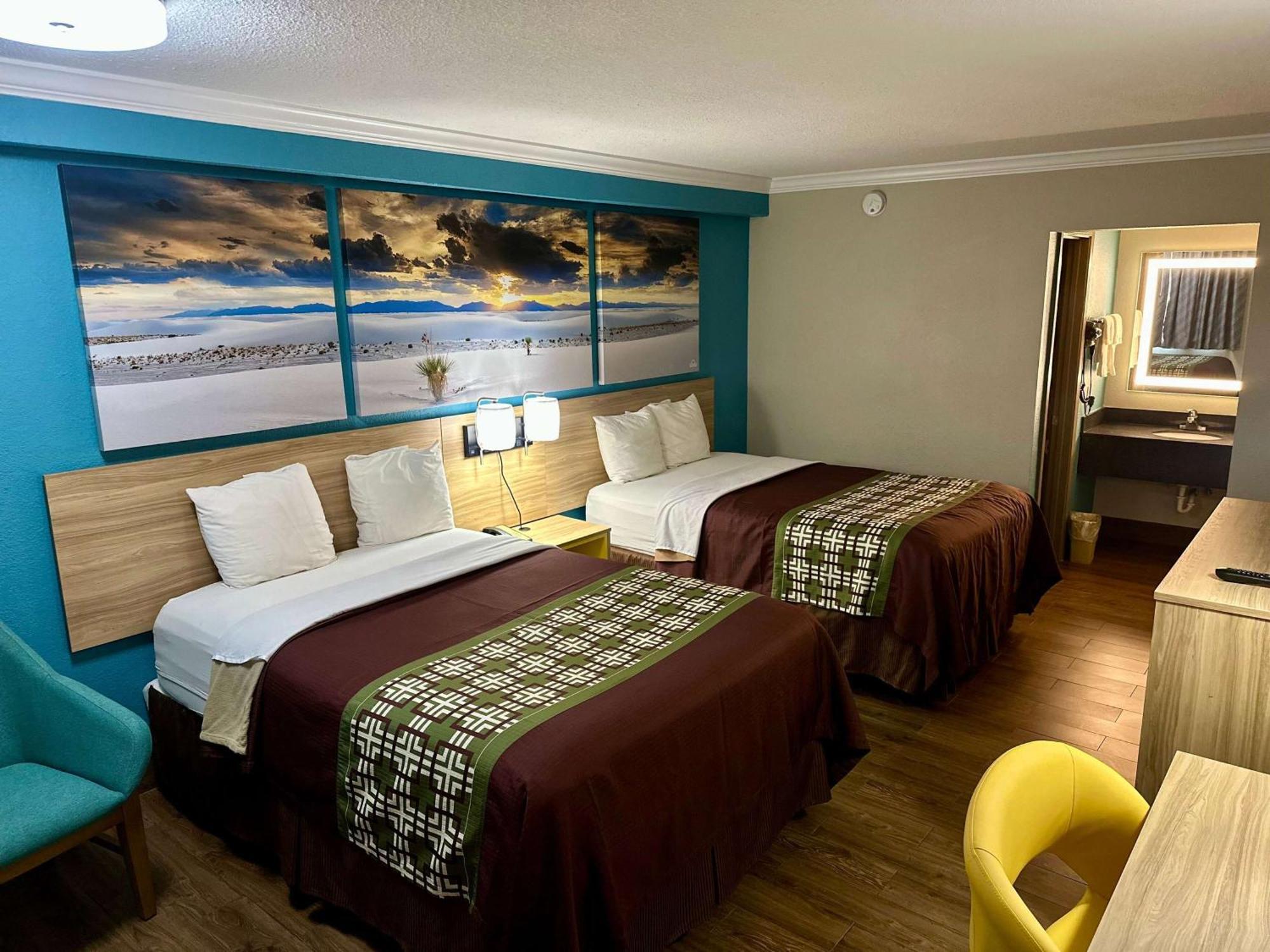 Days Inn By Wyndham Houston East מראה חיצוני תמונה
